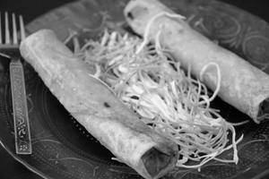 Veg Spring Roll (2 Pcs)