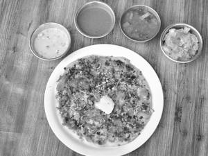 Paneer Uttapam
