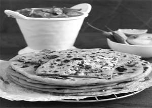 Bharwan Paratha Paneer