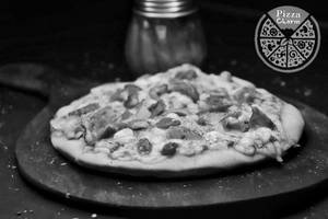 Chicken Spicy Dust Pan Pizza