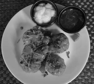 Paneer Achari Tandoori Momos