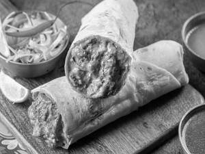 Butter Chaap Makhani Roll