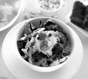 Kuch Nahin Sundae (285 Gm)