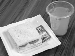 Paneer Chutney Sandwich & Shikanji
