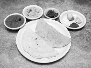 Pithali Bhaji Bhakari (100 Gm Sabji. 100 Gms Pithali)