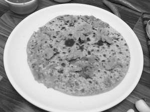 Aloo Paratha With Curd