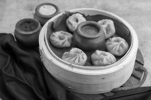 Veg Peri Peri Momos