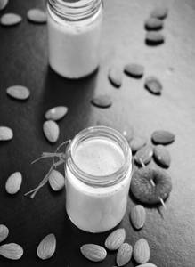 Anjeer Badam Milkshake