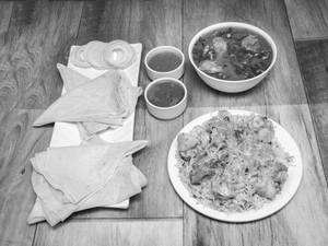 Chicken Korma 4 Pcs Chicken Biryani (500Gms, 4 Pcs) Rumali Roti 4 Pcs    
