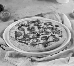 Indo Masala Paneer Pizza