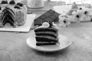 Almond Rocher Chocolate Pastry