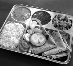 Premium Gujarati Thali