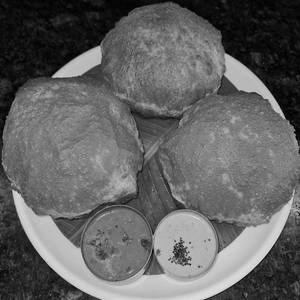 Poori Kurma 3pcs