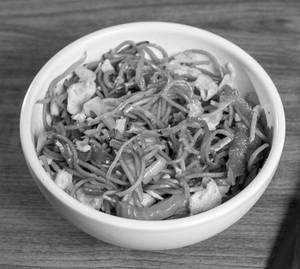 Egg Hakka Noodles