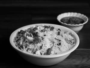 Veg. Fried Rice + Schezwan Sauce