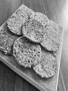 Ragi Crackers