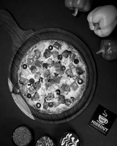 Hideout Loaded Chicken Pizza