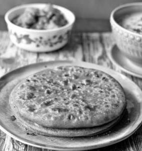 2 Pc Sattu Paratha With Chole 