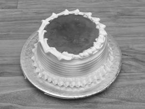 Vanilla Strawberry Cake (1/2 kg)