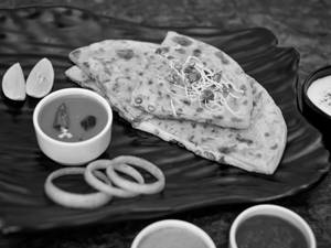 Chilli Cheese Paratha