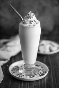Vanilla milkshake