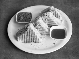 Spicy Cheese Chilli Grill Sandwich