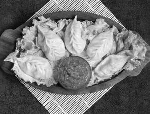 Chicken Momo (8 Pieces) 