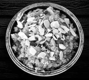 Suji Ka Halwa (Desi Ghee)