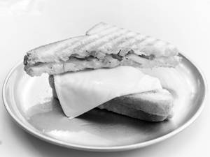 Home Style Grilled Veg Cheese Sandwich (1 Piece)