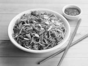 Egg Chicken Hakka Noodles