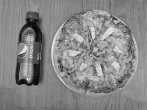 8" Veg Tandoori Pizza (250 Ml Coldrink Free)