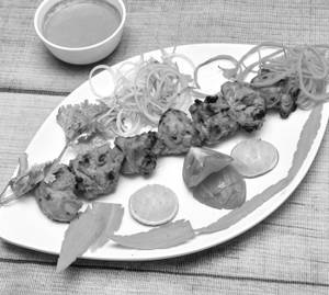 Chicken Tikka Kebab (10 Pcs)