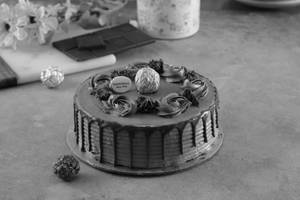 Ferrero Rocher Ice Cream Cake 900g