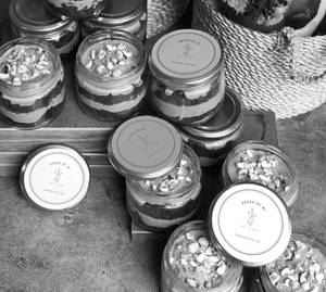 Chocolate Hazelnut Cake Tub (serves 2)