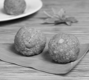 Darbesh Laddoo [2pcs]
