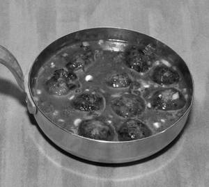Veg Manchurian (Semi Gravy)