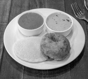 Idli 1 + Vada 1