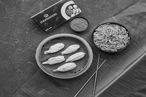 Original Veggi Momos + Hakka Noodle