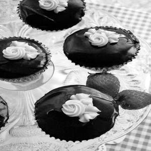 Chocolate Dipped Strawberry Cupcake - Pack of Two