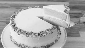 Vanilla Cake (Eggless)