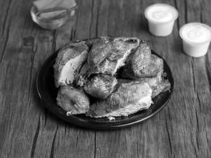 Grilled Chicken [Served with garlic dip and pickle.]