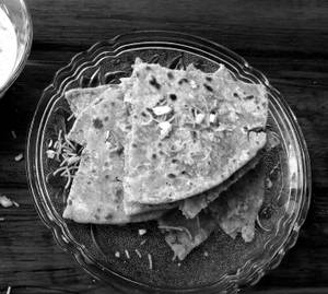 Bhujia Sev Paratha(2 Pcs)