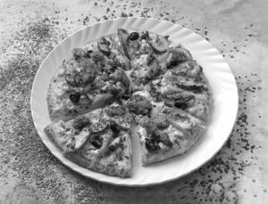 8" Chicken Tikka Pizza