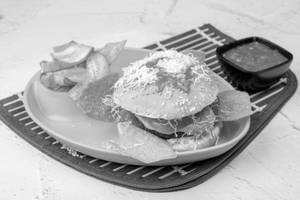 Jain Super Crispy Nachos Burger
