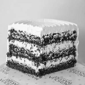 EGGLESS CHOC/ WHITE CHOC CAKE SLC