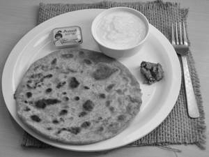 Ghar Jaisa Aloo Paratha [2 Pieces] With Achar And Salad