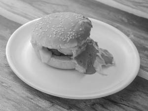 Juicy paneer burger                                                                                                                                                       