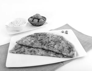 Aloo Paratha & Raita (Tandoor Aloo Paratha)