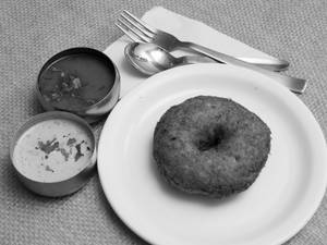 Vada (1 Pc)                                  