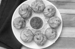 Veg Fried Momo (7 Pcs)